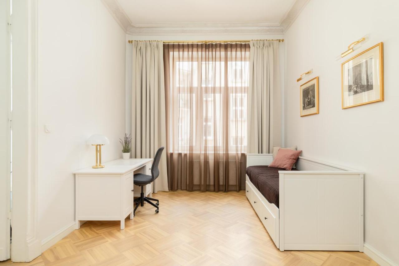 Marszalkowska 58 - Classy Two Bedroom Apartment With Balcony By Noclegi Renters Варшава Экстерьер фото